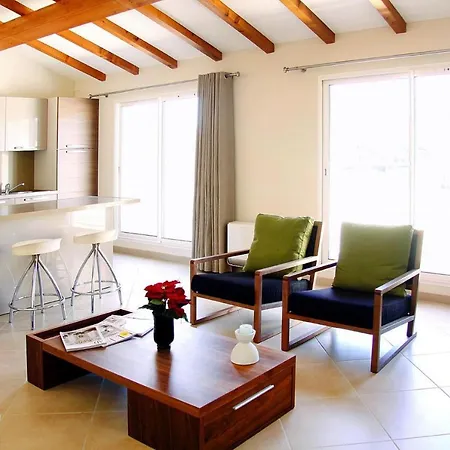 In Corsica Near Palombaggia Апартаменты